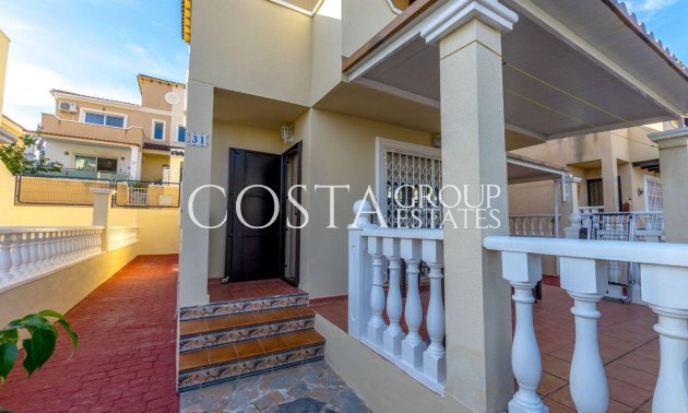 Resale - Villa -
Orihuela - Orihuela Costa