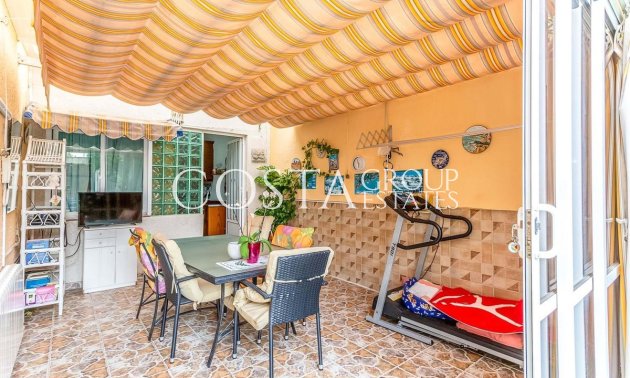 Resale - House -
Orihuela - Orihuela Costa