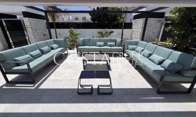 Resale - Villa -
Orihuela - Orihuela Costa