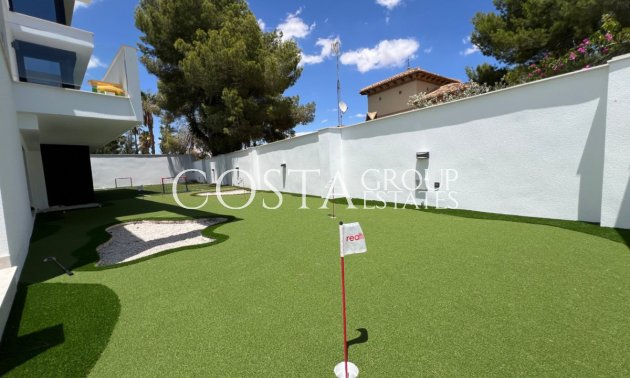 Resale - Villa -
Orihuela - Orihuela Costa