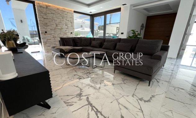 Resale - Villa -
Orihuela - Orihuela Costa