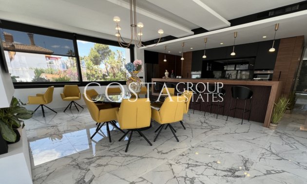 Resale - Villa -
Orihuela - Orihuela Costa