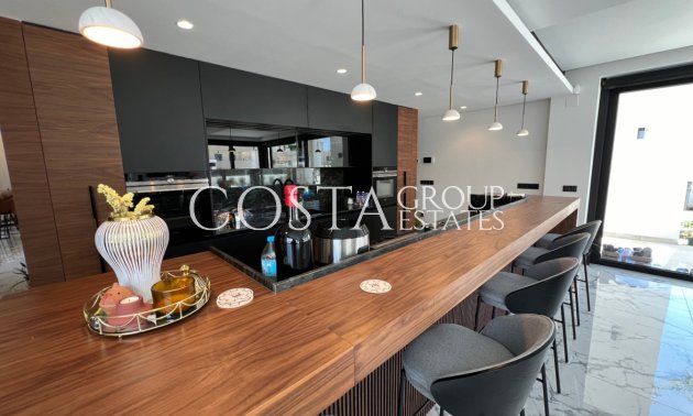 Resale - Villa -
Orihuela - Orihuela Costa