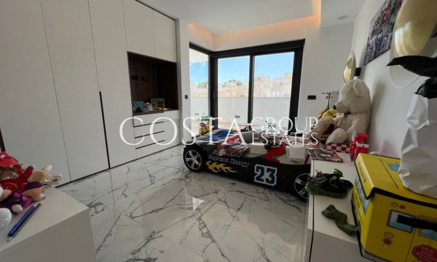 Resale - Villa -
Orihuela - Orihuela Costa