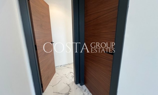 Resale - Villa -
Orihuela - Orihuela Costa