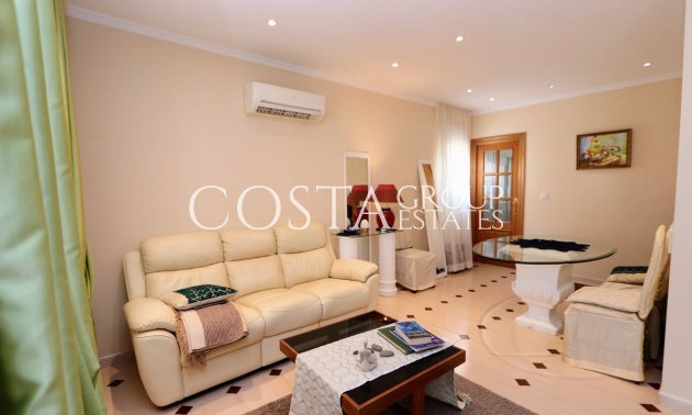 Resale - Villa -
Torrevieja - Torrevieja Centro