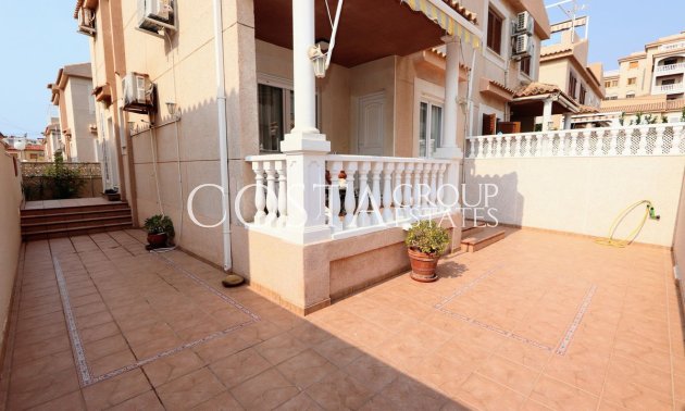 Resale - Villa -
Torrevieja - Torrevieja Centro