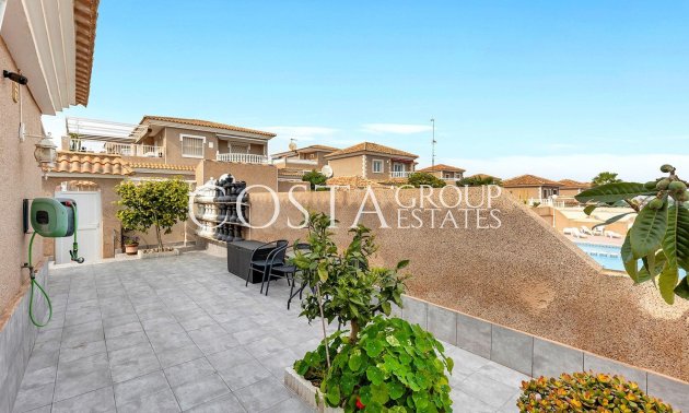 Resale - Villa -
Torrevieja - Torrevieja Centro