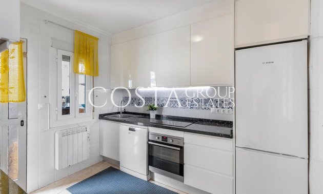 Resale - Villa -
Torrevieja - Torrevieja Centro