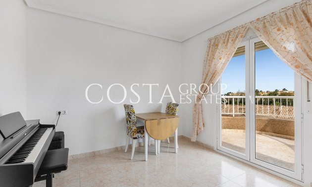 Resale - Villa -
Torrevieja - Torrevieja Centro
