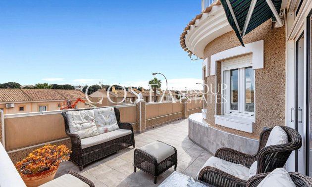 Resale - Villa -
Torrevieja - Torrevieja Centro