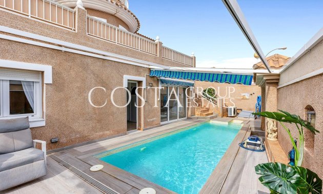 Resale - Villa -
Torrevieja - Torrevieja Centro
