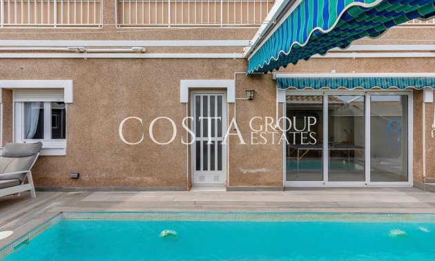 Resale - Villa -
Torrevieja - Torrevieja Centro