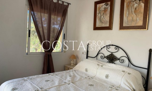 Herverkoop - Villa -
Urbanización El Raso