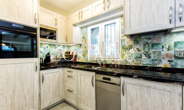 Resale - Villa -
Benissa - Benissa Centro