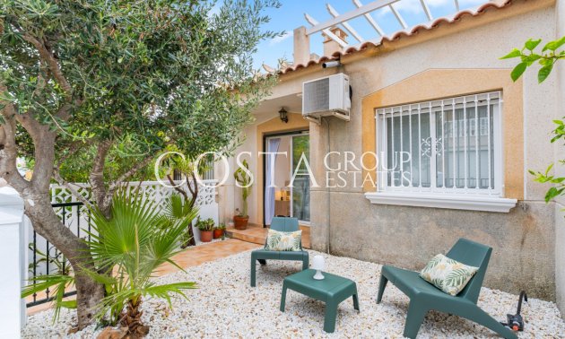 Resale - House -
Orihuela - Villamartin