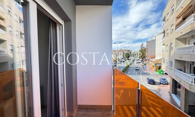 Resale - Apartments -
Torrevieja - Torrevieja Centro