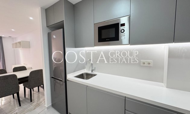 Resale - Apartments -
Torrevieja - Torrevieja Centro