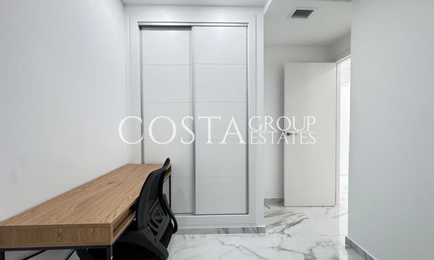 Resale - Apartments -
Torrevieja - Torrevieja Centro