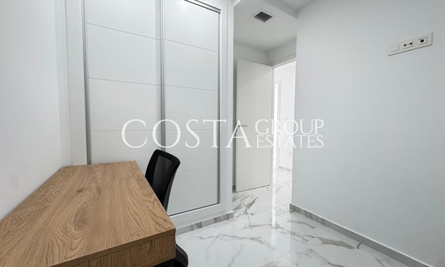 Resale - Apartments -
Torrevieja - Torrevieja Centro