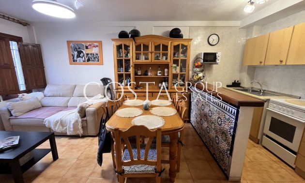 Resale - House -
Torrevieja - La Mata