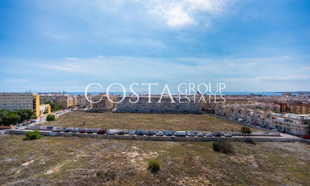 Resale - Apartments -
Torrevieja - Torrevieja Centro