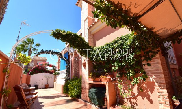 Resale - Villa -
Orihuela - Playa Flamenca