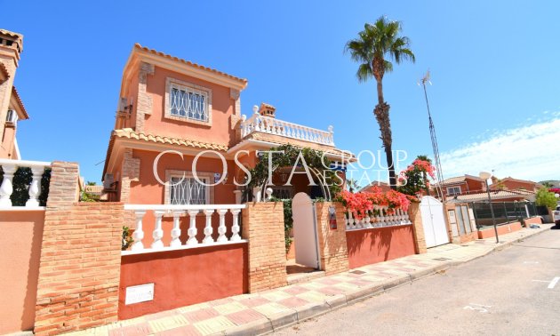 Resale - Villa -
Orihuela - Playa Flamenca