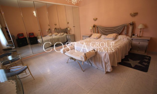 Resale - Villa -
Calpe - la Canuta