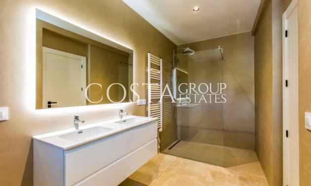 Resale - Villa -
Benissa - Benissa Centro