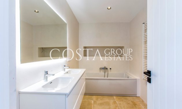 Resale - Villa -
Benissa - Benissa Centro