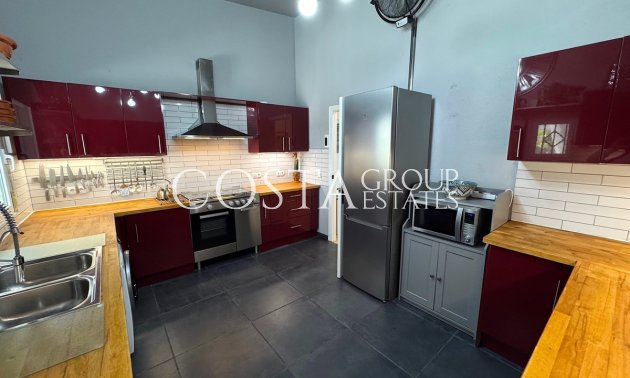 Herverkoop - Villa -
Lorca - Almendricos