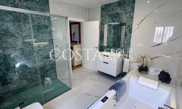 Herverkoop - Villa -
Lorca - Almendricos