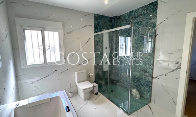 Herverkoop - Villa -
Lorca - Almendricos