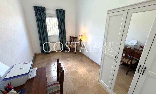 Herverkoop - Villa -
Lorca - Almendricos