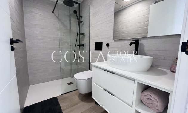 Resale - Villa -
Orihuela - Punta Prima