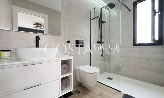 Resale - Villa -
Orihuela - Punta Prima