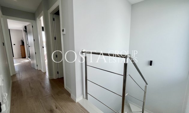 Resale - Villa -
Orihuela - Punta Prima