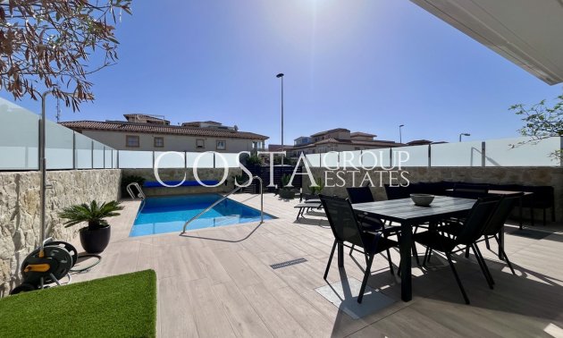 Resale - Villa -
Orihuela - Punta Prima