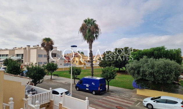 Resale - House -
Torrevieja - Torrevieja Centro