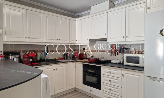 Resale - House -
Torrevieja - Torrevieja Centro