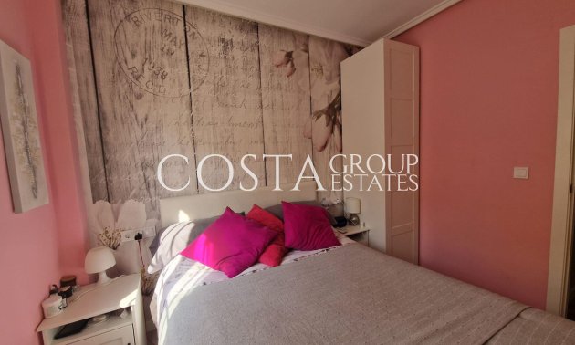 Resale - House -
Torrevieja - Torrevieja Centro