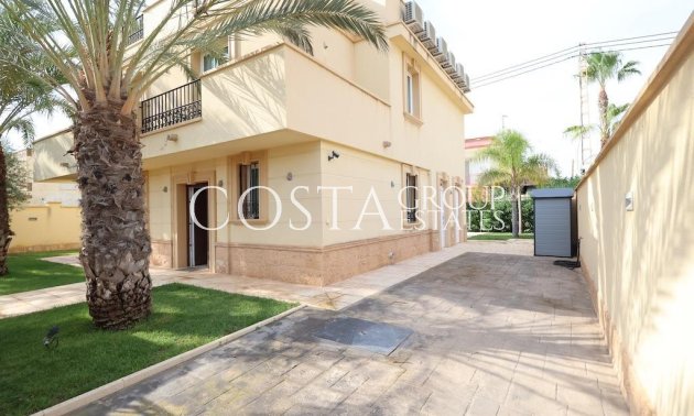 Resale - Villa -
Orihuela - Cabo Roig