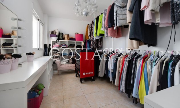 Resale - Apartments -
Torrevieja - Torrevieja Centro