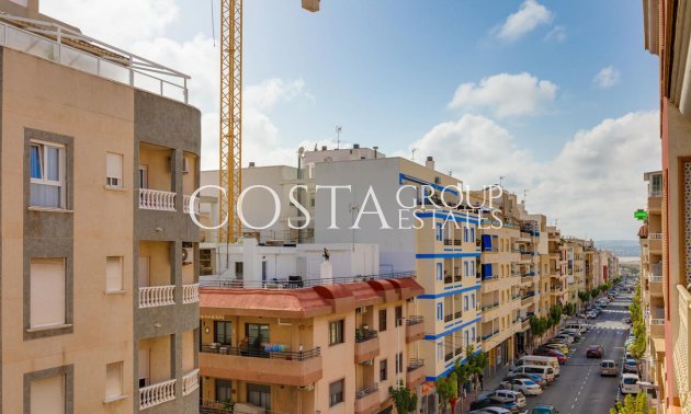 Resale - Apartments -
Torrevieja - Torrevieja Centro