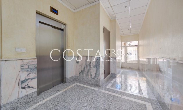 Resale - Apartments -
Torrevieja - Torrevieja Centro