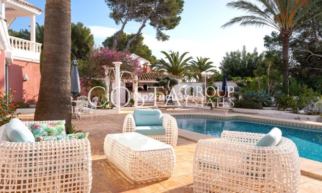 Resale - Villa -
Teulada - Moraira