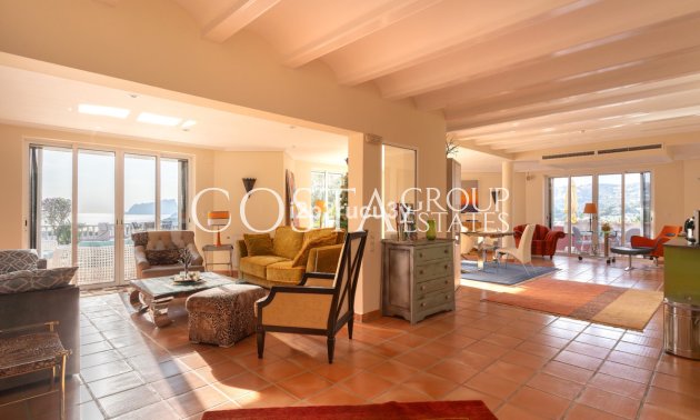 Resale - Villa -
Teulada - Moraira