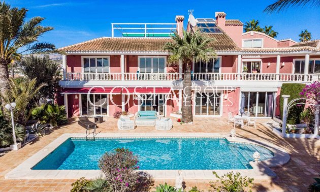 Resale - Villa -
Teulada - Moraira