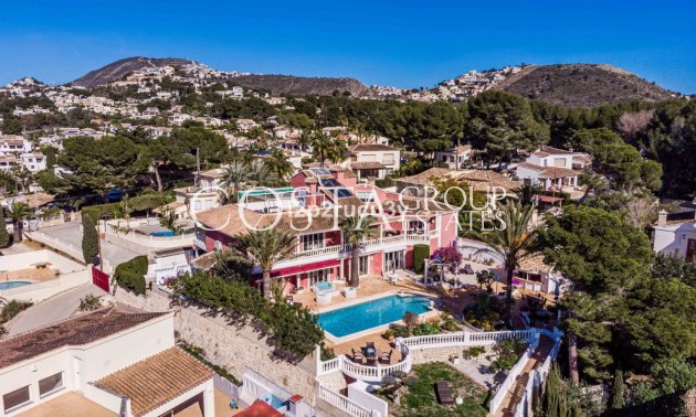 Resale - Villa -
Teulada - Moraira